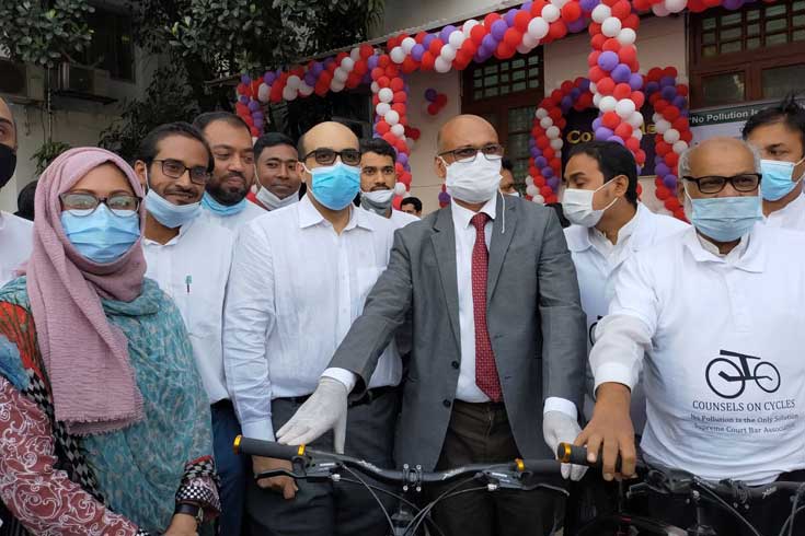 সাইকেলে হাইকোর্টে বিচারক