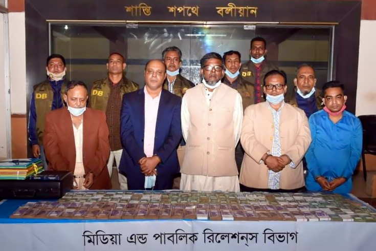 অভিজাত-এলাকায়-ফ্ল্যাট-ভাড়া-নিয়ে-প্রতারণা-গ্রেপ্তার-৫