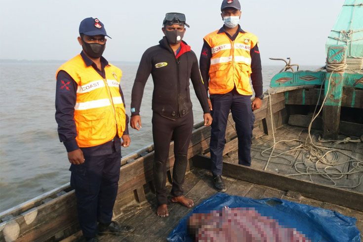 হাতিয়ায়-ট্রলারডুবি-আরেক-শিশুর-মরদেহ-উদ্ধার