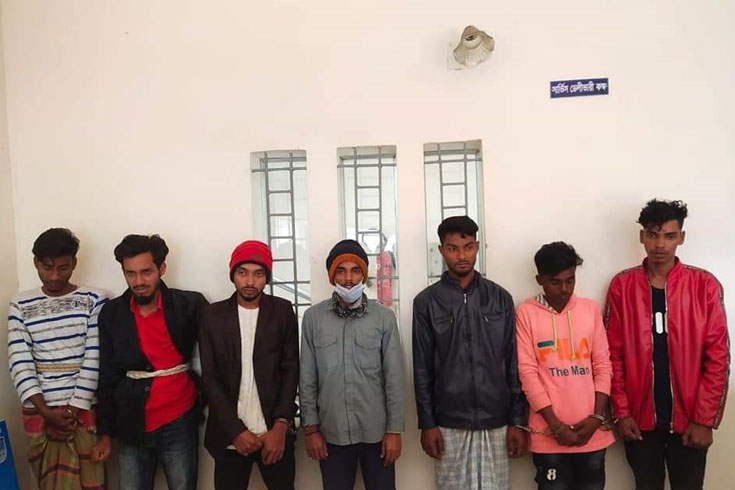 কাপাসিয়ায়-গৃহবধূ-দলবদ্ধ ধর্ষণের-শিকার-গ্রেপ্তার-৭