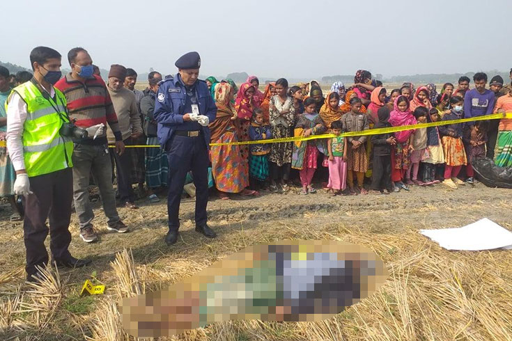 মাঠে-পড়েছিল-বৃদ্ধের-নিথর-দেহ