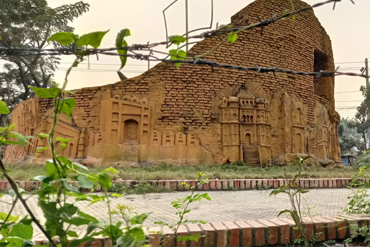 কাঁটাতারে-বন্দি-ভাস্কর্য