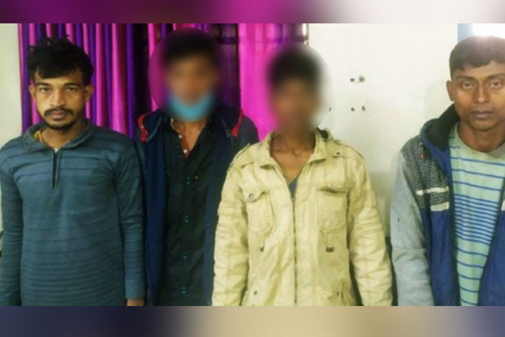 বাসযাত্রীর-ফোনে-ছিনতাই-থেকে-রক্ষা-ভ্যানচালকের