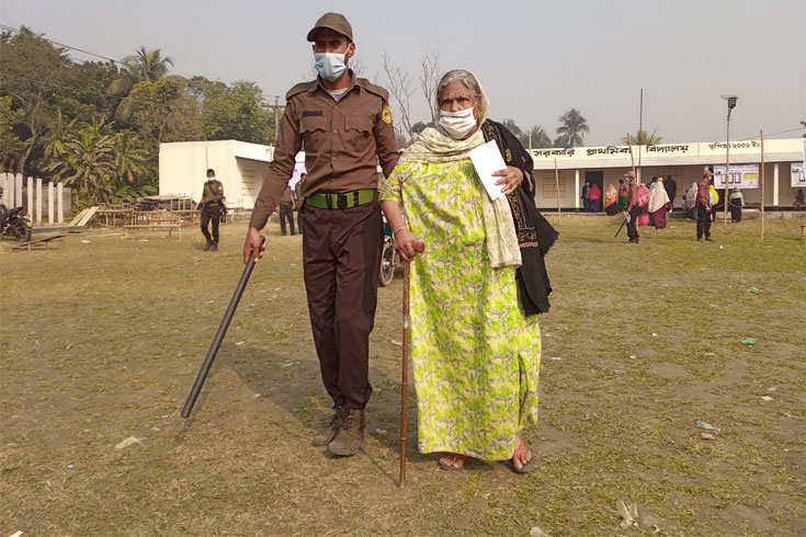 ৯৫ বছর বয়সী হাসেরার ইভিএম অভিজ্ঞতা