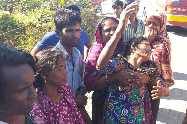 শব্দ শুনে ঘর থেকে বেরিয়ে গিয়েছিল শিশুটি
