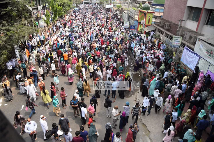 জনসমুদ্রেও-স্বাস্থ্যবিধি-দেখছে-স্বাস্থ্য-শিক্ষা-অধিদপ্তর