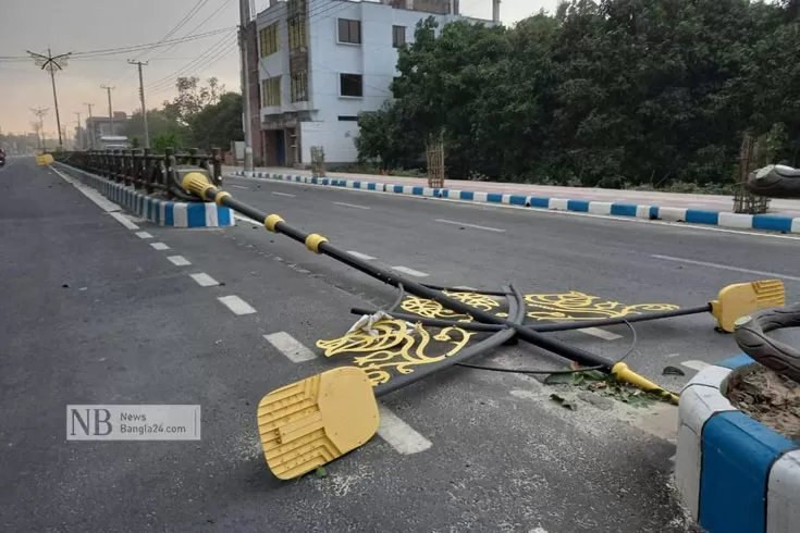 প্রথম ঝড়েই ‘প্রজাপতি বাতি’ মাটিতে লুটোপুটি