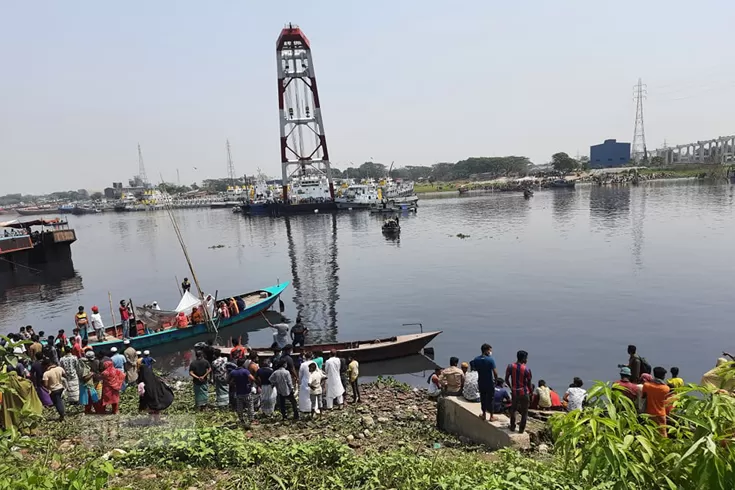 লঞ্চডুবি-শীতলক্ষ্যার-তীরে-আহাজারি