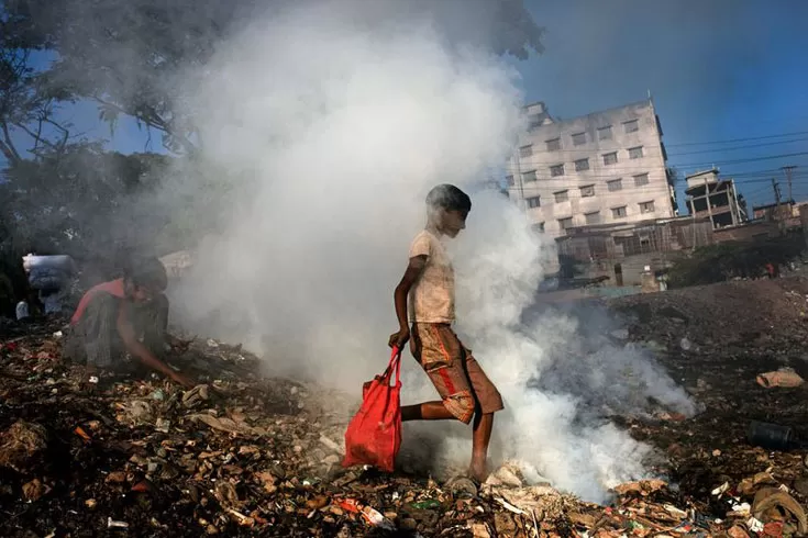 বিষাক্ত মিথেনের কালো ছায়ায় বাংলাদেশ