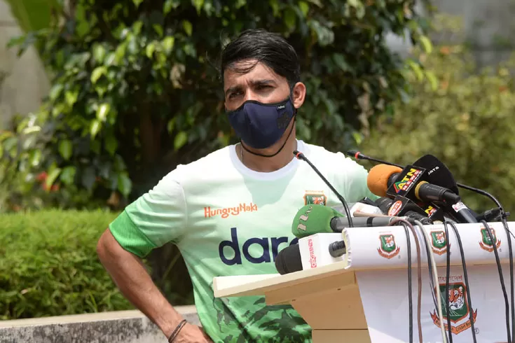 সাকিব-মুস্তাফিজের-তো-১০-১২টা-হাত-নাই-মুমিনুল