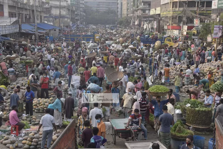 বাজারে ক্রেতার ঢল, দাম স্থিতিশীল