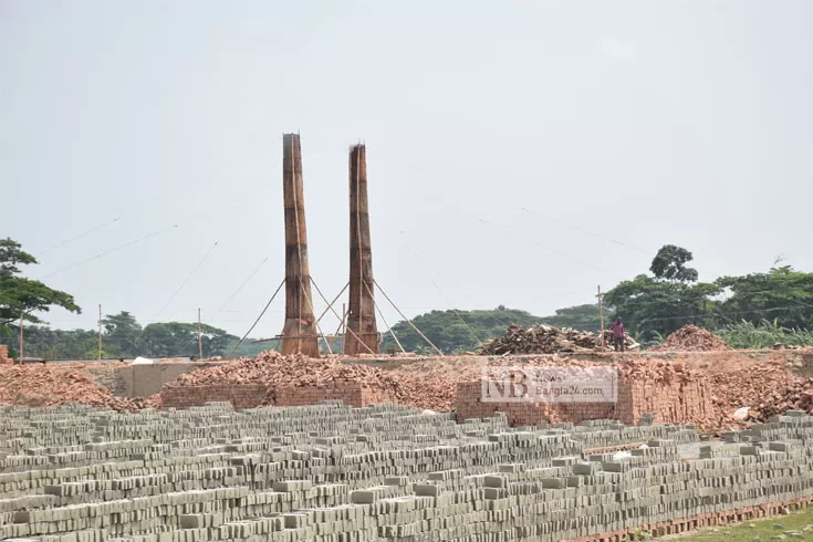 আ. লীগ নেতার ভেঙে দেয়া ইটভাটা ১৫ দিন পর আবার চালু