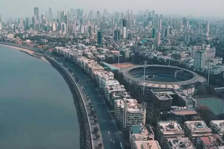 মুম্বাইয়ে-পাঁচ-তারকা-হোটেলে-করোনার-চিকিৎসা