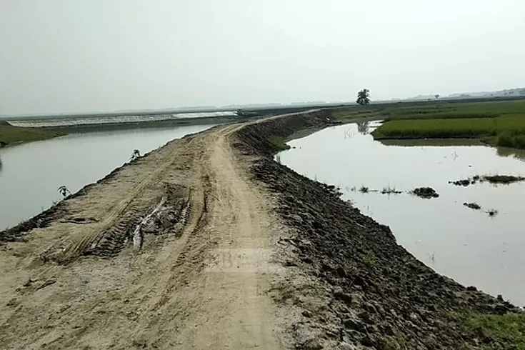 হাওরে বাঁধ: কাজ শেষের আগেই গোটানো হচ্ছে প্রকল্প