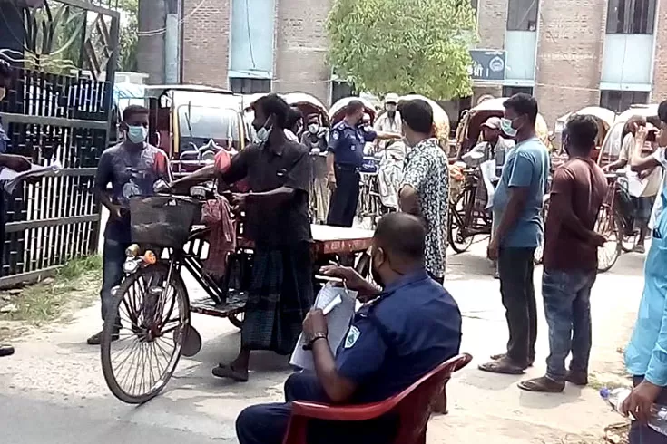 লকডাউনে-আটক-‍দুই-শ-রিকশা-ফিরে-পেল-চালকরা