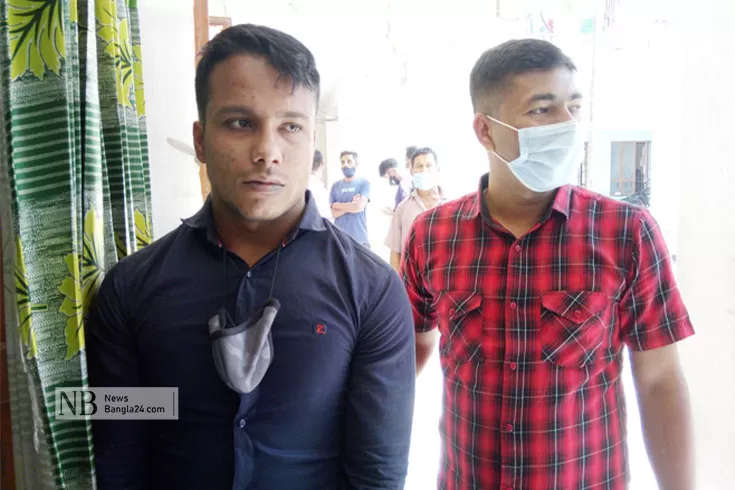 প্রতারণার-অভিযোগে-ভুয়া-পুলিশ-আটক