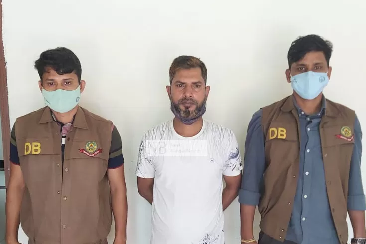 আমদানি-করা-চাল-চুরির-চেষ্টা-আটক-১