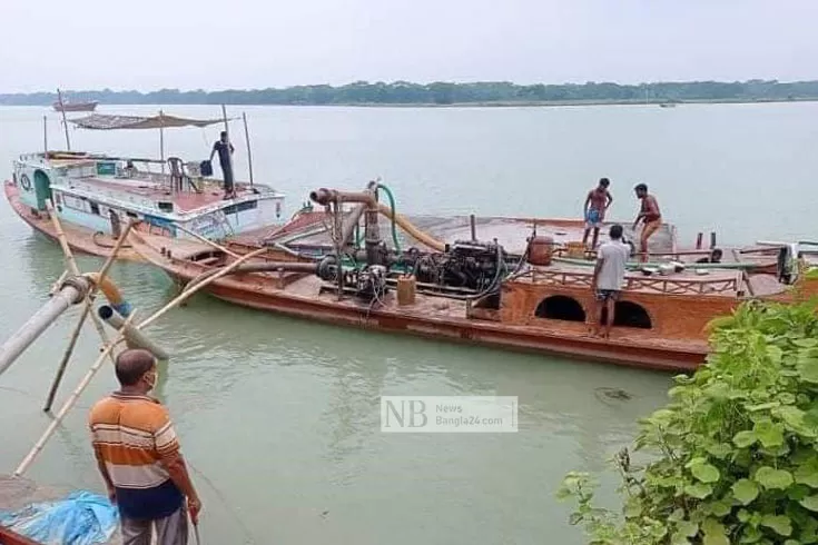 অবৈধভাবে-বালু-তোলায়-লাখ-টাকা-জরিমানা