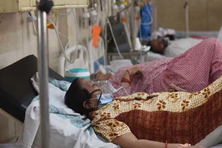পশ্চিমবঙ্গে-টিকা-পেতে-হাতাহাতি-অক্সিজেনের-জন্য-হাহাকার
