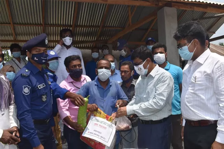 প্রধানমন্ত্রীর-খাদ্য-সহায়তা-পেল-৪০০-পরিবার