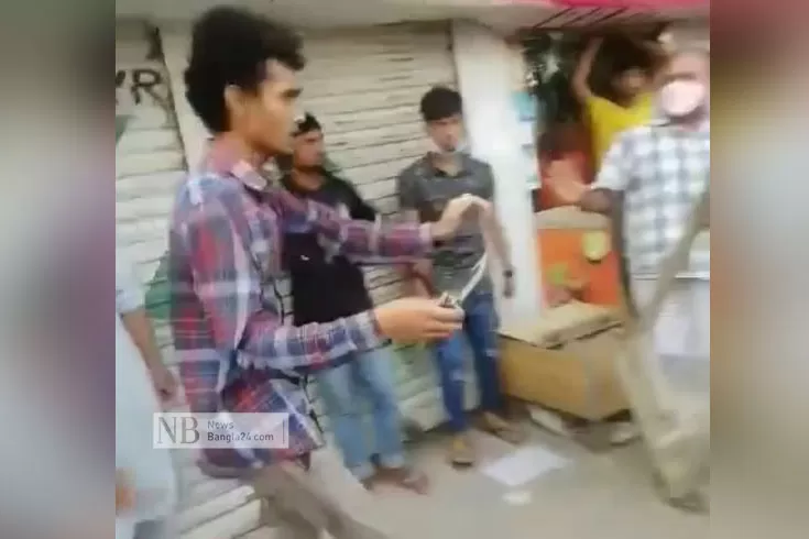ছুরি-হাতে-হামলার-ভিডিও-দেখে-গ্রেপ্তার