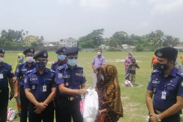 হরিজন-সম্প্রদায়ের-মাঝে-পুলিশের-মানবিক-সহায়তা