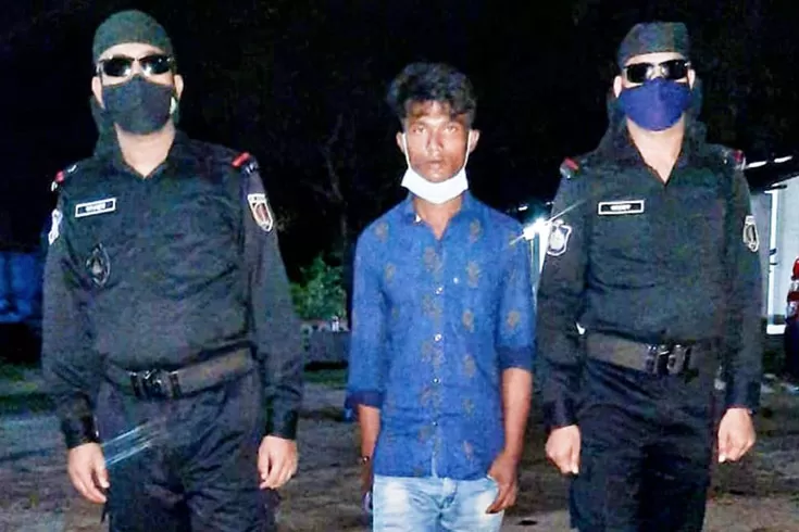 ডাকাতি-মামলায়-র‌্যাবের-হাতে-গ্রেপ্তার-১