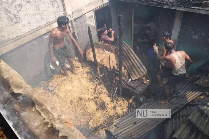বের-করতে-পারেননি-কিছুই-আগুনে-পুড়ল-সব