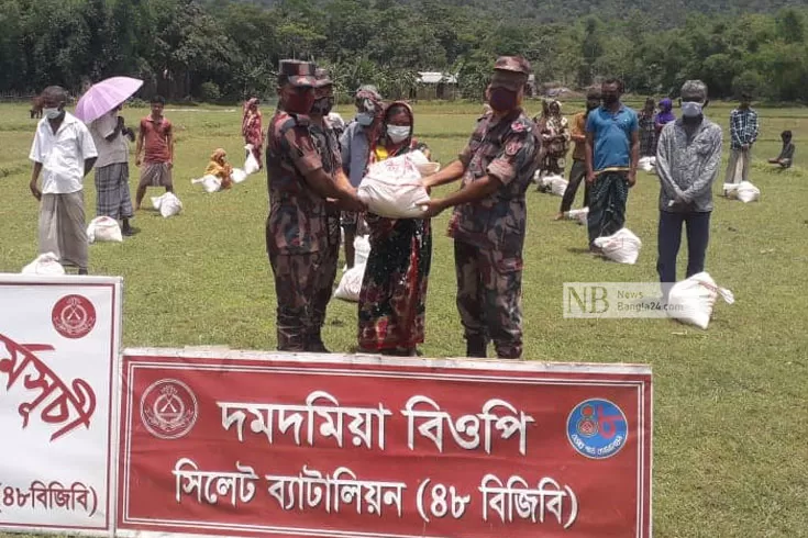 সিলেটে-বিজিবির-খাদ্য-সহায়তা-পেল-১০০-পরিবার