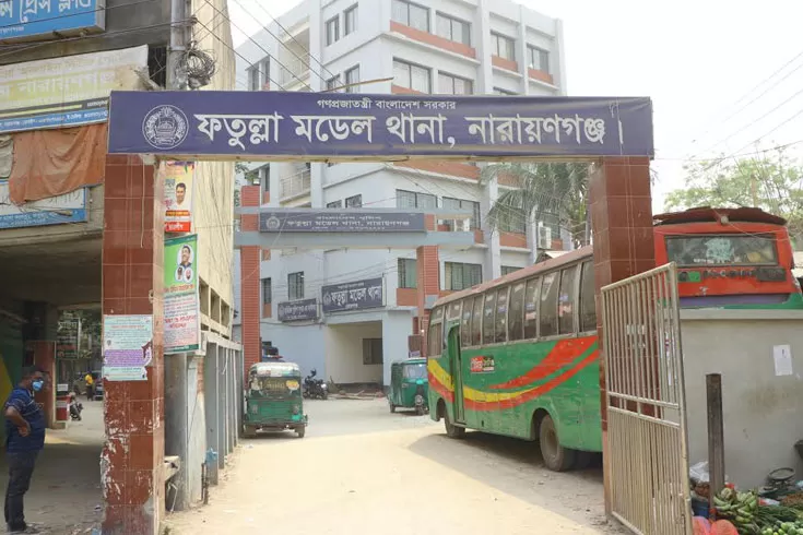 ফতুল্লায়-অটোরিকশা-উল্টে-শ্রমিকের-মৃত্যু