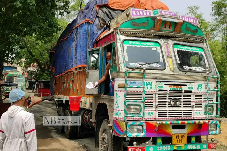 শেড নির্মাণ নিয়ে হট্টগোল: সাড়ে ১৯ ঘণ্টা পর চালু হিলি