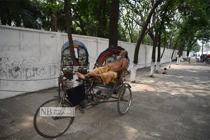 তাপপ্রবাহে পুড়ছে পাঁচ বিভাগ