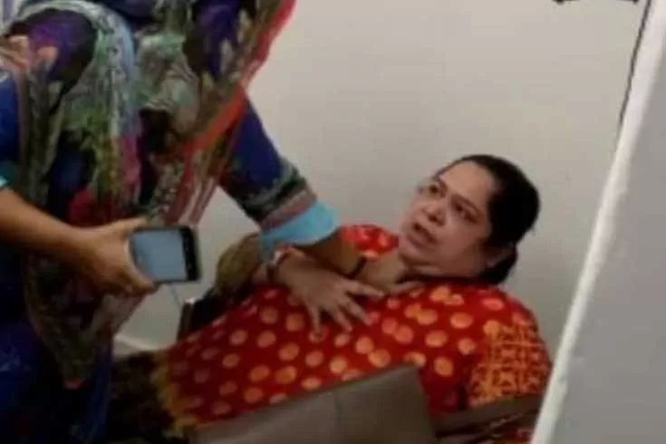 রোজিনা-হেনস্তা-স্বাধীন-সাংবাদিকতার-টুঁটি-চেপে-ধরার-শামিল-টিআইবি