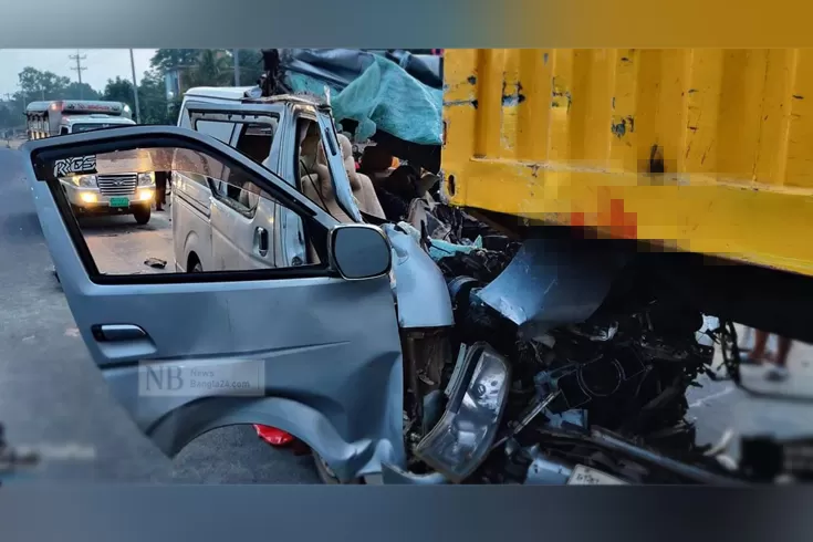 বিকল-কাভার্ড-ভ্যানে-মাইক্রোবাসের-ধাক্কা-নিহত-৩