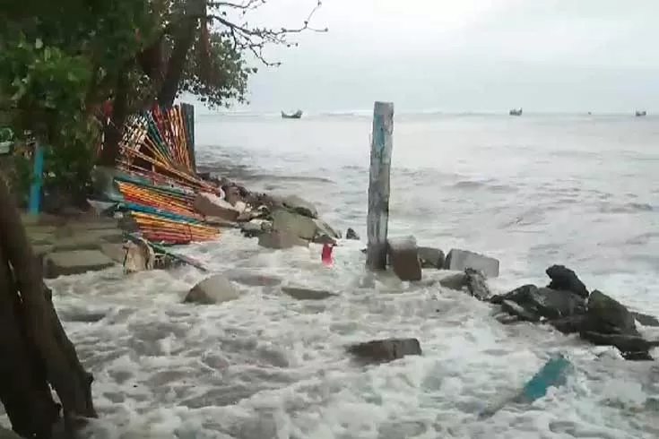 দেশ-ঝুঁকিমুক্ত-হলেও-থাকতে-পারে-জলোচ্ছ্বাসের-প্রভাব