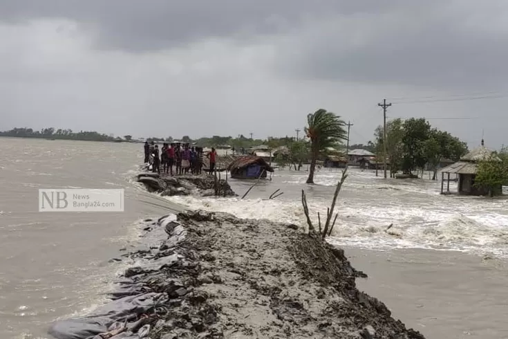 ইয়াস-খুলনায়-৩০-পয়েন্টে-বিলীন-৭০০-মিটার-বাঁধ