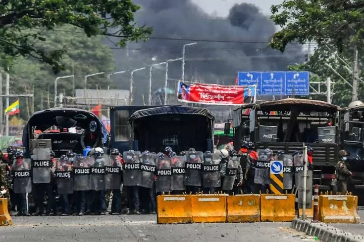 মিয়ানমারে সেনা-গ্রামবাসী সংঘর্ষে নিহত ২০