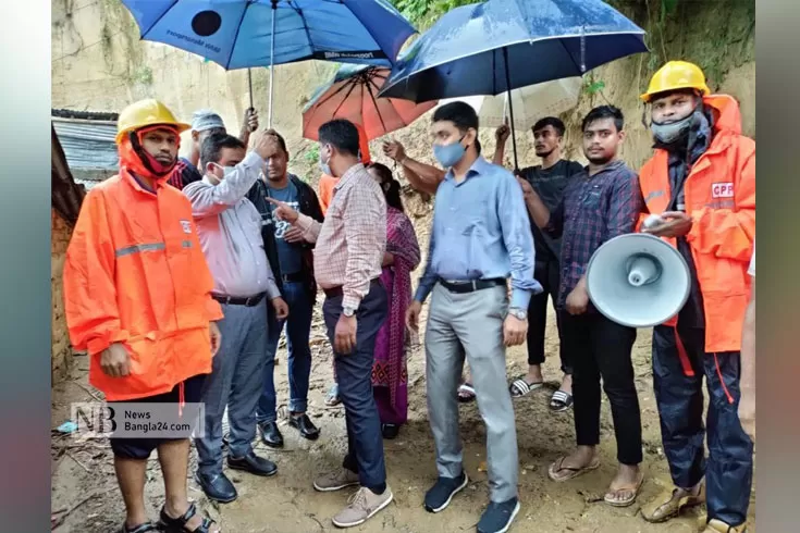 চট্টগ্রামে-পাহাড়-থেকে-বাসিন্দাদের-সরে-যেতে-মাইকিং