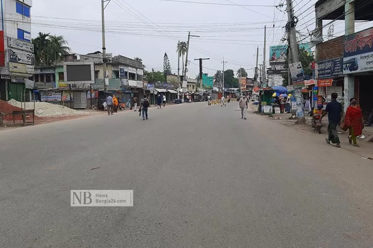 নাটোরে লকডাউন সফল করতে মাঠে প্রশাসন