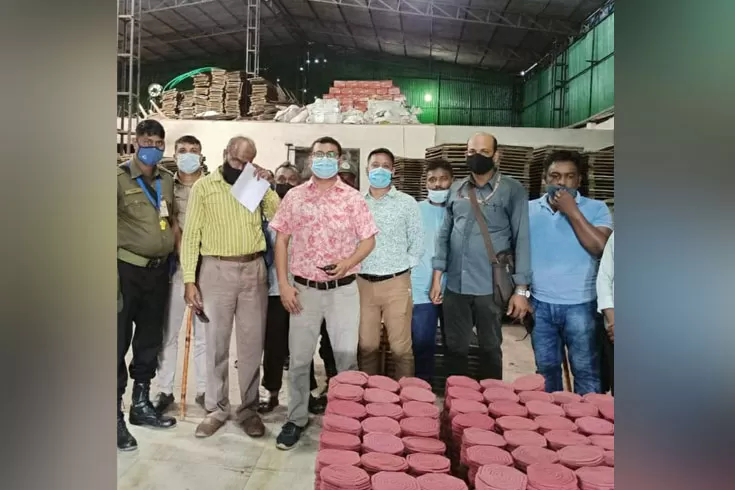 ভাঙা-হলো-৬-তলা-বাড়ির-অবৈধ-অংশ-৩-কয়েল-কারখানাকে-জরিমানা