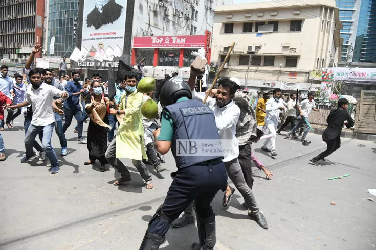 ছাত্র ও যুব অধিকার পরিষদ কর্মীদের হামলা