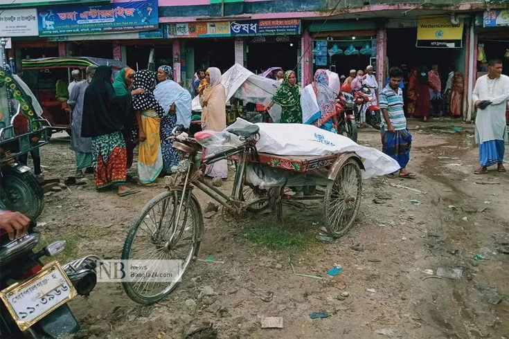 বয়স্ক-ভাতা-তুলতে-গিয়ে-মাইক্রোবাস-চাপায়-নিহত-বৃদ্ধ