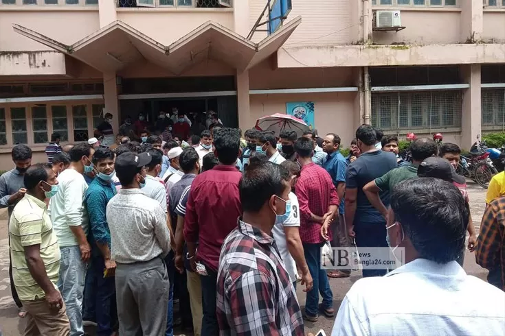 চট্টগ্রামে-টিকার-দাবিতে-প্রবাসীদের-অবস্থান-কর্মসূচি-