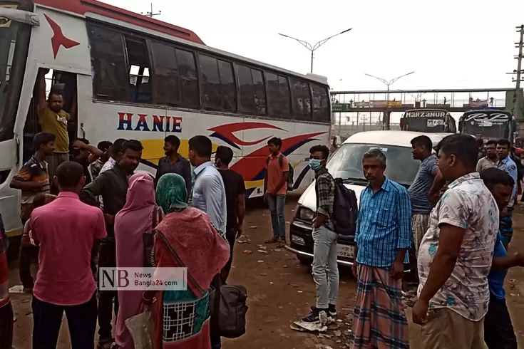 নিষেধাজ্ঞাতেও-বন্ধ-নেই-গাড়ি-যাত্রীর-গাদাগাদি-