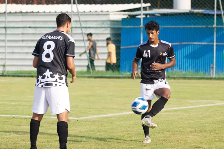 ইনজুরিতে অভিষেকের অপেক্ষায় মুখিয়ে থাকা নবাব