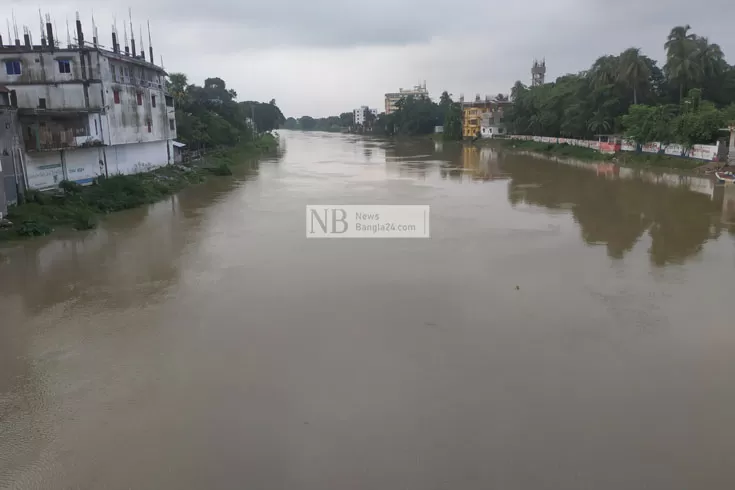 পানি বেড়েছে আত্রাই নদীতে