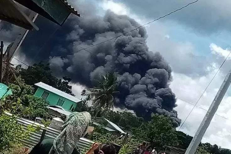 ফিলিপাইনে-৯২-আরোহী-নিয়ে-বিধ্বস্ত-সামরিক-বিমান