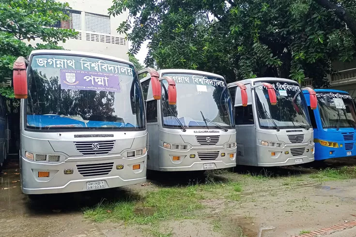 বাড়ি-ফিরতে-বাসের-দাবি-ছাত্র-অধিকার-পরিষদের