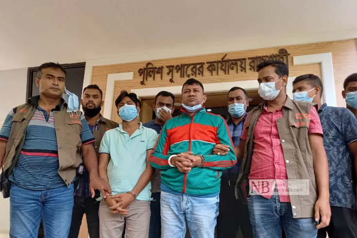 কোটি টাকা উদ্ধার: গ্রেপ্তার আড়ানীর পৌর মেয়র