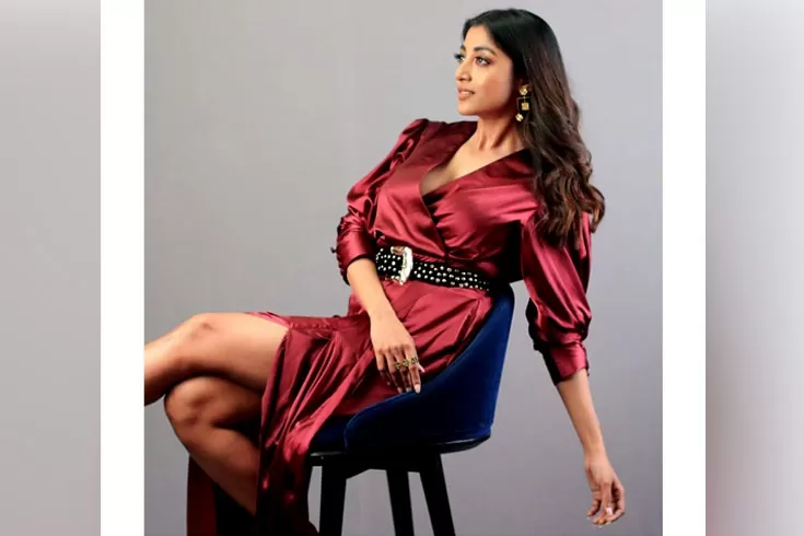 শরীরে-রোদ-মেখে-পাওলি-আগুন